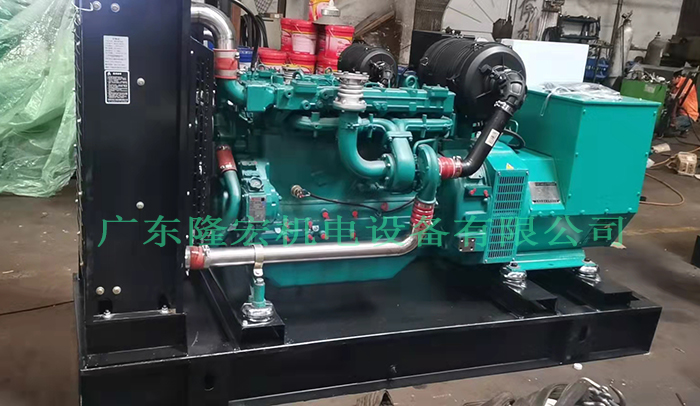 150KW濰柴發(fā)電機、187KVA濰柴動力柴油發(fā)電機組，底部油箱、四保護控制器、側面柜